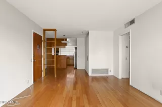 Photo #5: 6451364 Listing 