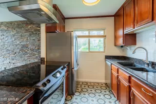 Photo #3: 6451716 Listing