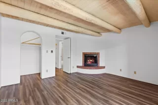 Photo #5: 6451836 Listing