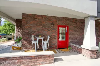 Photo #4: 6451878 Listing