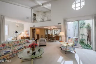 Photo #4: 6451881 Listing