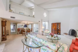 Photo #5: 6451881 Listing