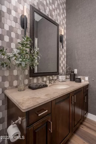 Photo #5: 6451937 Listing