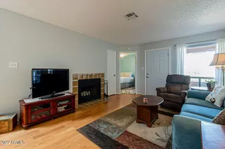 Photo #4: 6452107 Listing