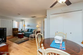 Photo #6: 6452107 Listing