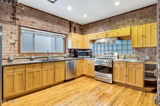 Photo #6: 6452233 Listing