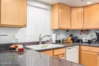 Photo #6: 6452278 Listing 