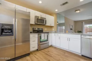 Photo #5: 6452410 Listing