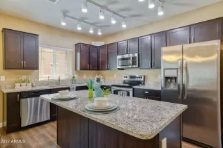 Photo #2: 6452544 Listing