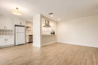 Photo #6: 6452649 Listing 