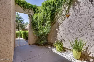 Photo #4: 6452833 Listing