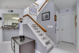 Photo #5: 6452833 Listing