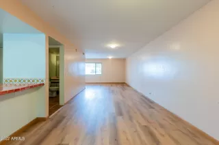 Photo #6: 6452864 Listing