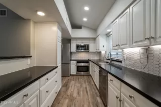 Photo #3: 6452870 Listing