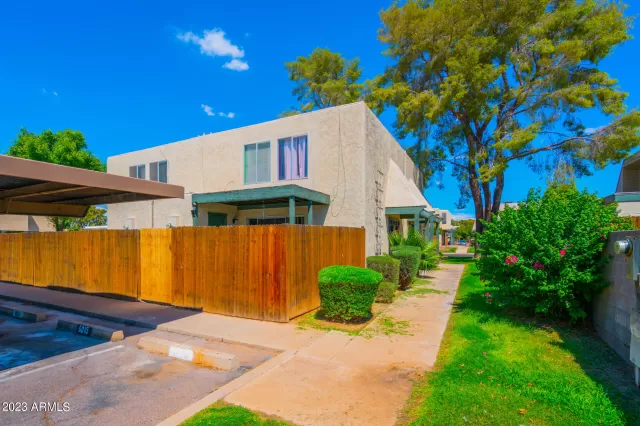 MLS: 6452885 Condo For Sale