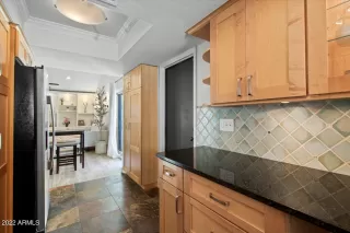 Photo #5: 6452918 Listing