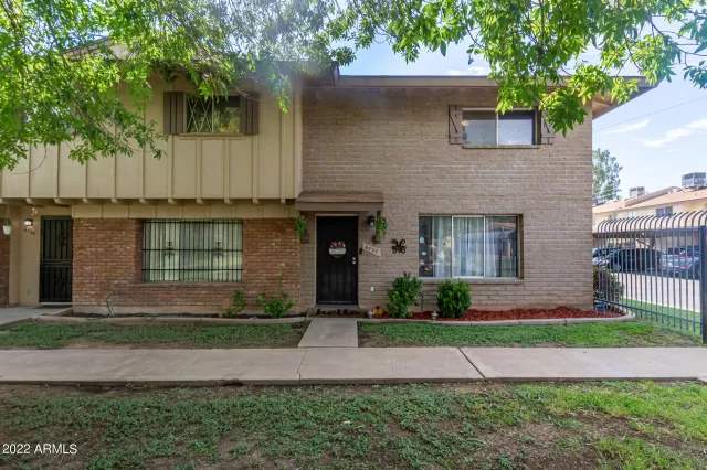 MLS: 6452934 Condo For Sale