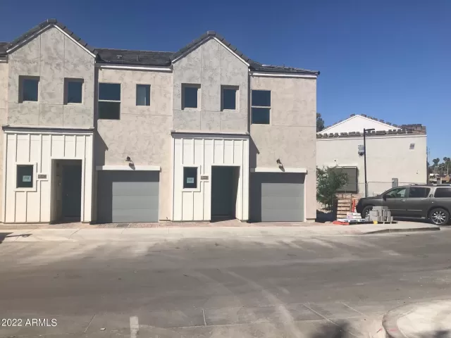 MLS: 6452992 Condo For Sale