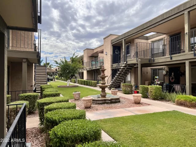 MLS: 6453448 Condo For Sale