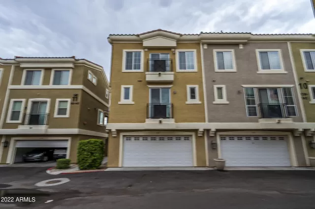 MLS: 6453717 Condo For Sale