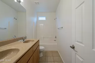 Photo #5: 6453717 Listing