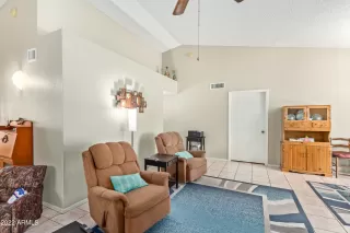 Photo #4: 6453811 Listing