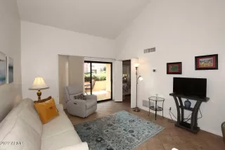 Photo #3: 6453869 Listing