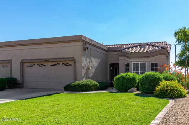 MLS: 6453995 Condo For Sale