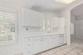 Photo #5: 6453995 Listing