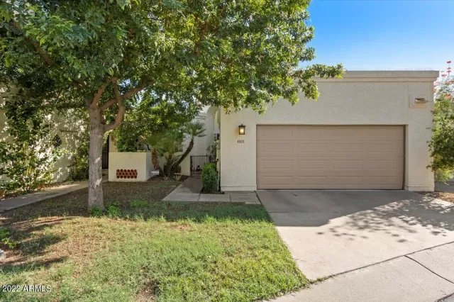 MLS: 6454208 Condo For Sale