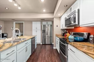 Photo #6: 6454208 Listing 