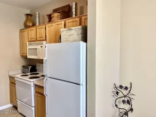 Photo #4: 6454297 Listing