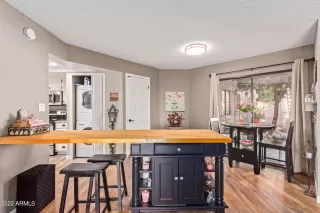 Photo #3: 6454379 Listing