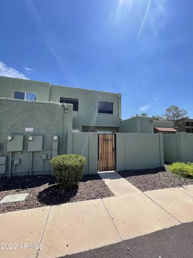 MLS: 6454461 Condo For Sale