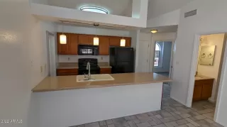 Photo #6: 6454478 Listing