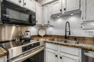 Photo #5: 6454526 Listing