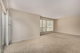 Photo #5: 6454599 Listing