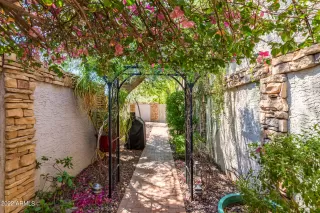 Photo #1: 6454623 Listing 