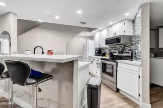 Photo #1: 6454789 Listing 