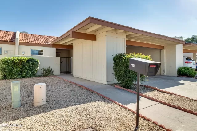 MLS: 6454798 Condo For Sale