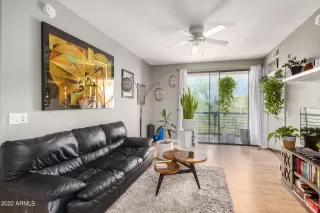 Photo #5: 6454981 Listing