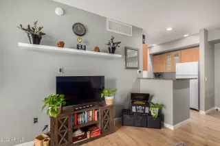 Photo #6: 6454981 Listing