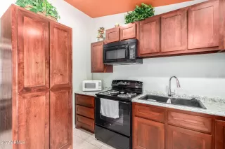 Photo #5: 6455026 Listing