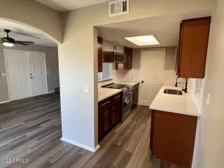 Photo #3: 6455181 Listing 