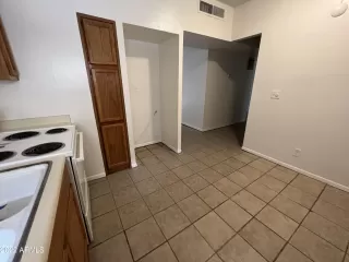 Photo #6: 6455679 Listing 