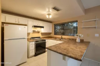 Photo #3: 6455743 Listing