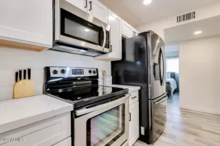 Photo #3: 6455876 Listing