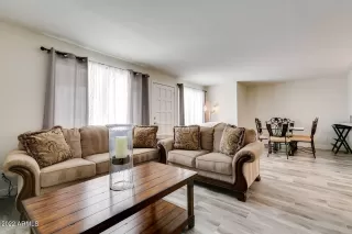 Photo #5: 6455876 Listing