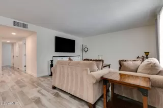 Photo #6: 6455876 Listing