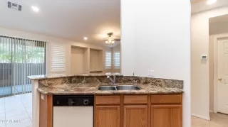 Photo #4: 6455880 Listing